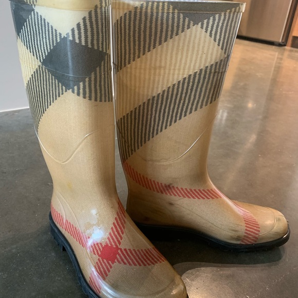 Burberry Exploded Check Rain Boots - Picture 8 of 8